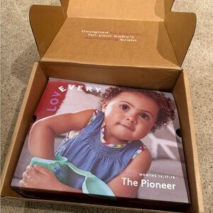 Lovevery Play Kit Months 16-18 The Pioneer